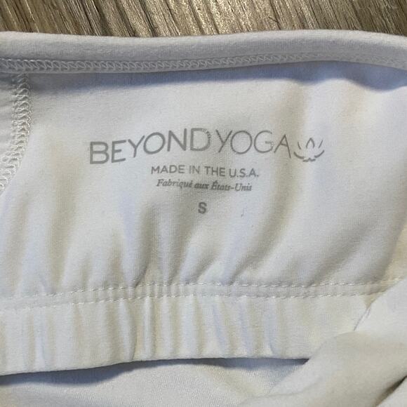 Beyond Yoga White Tank Top - Picture 6 of 7